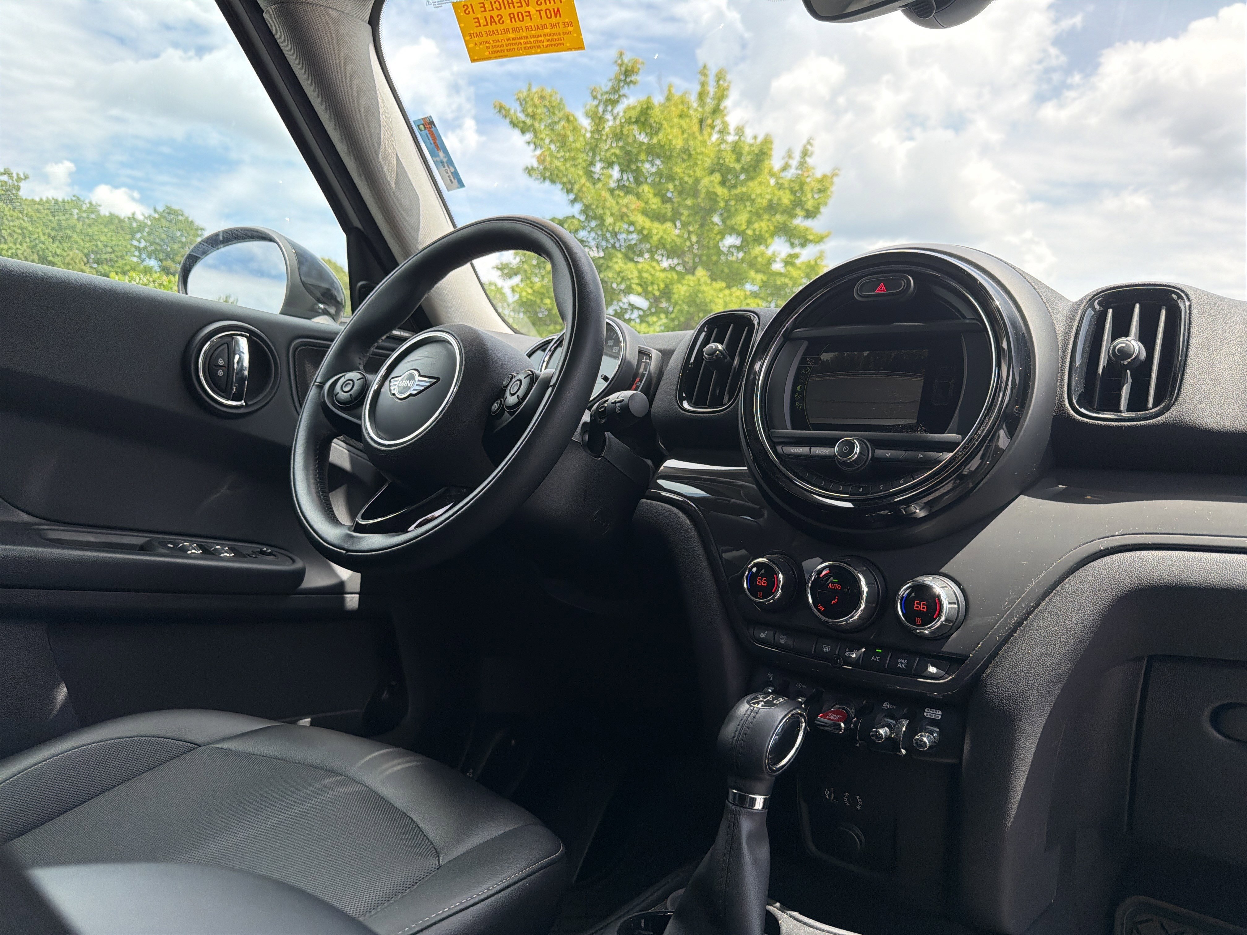 Used 2018 MINI Cooper Countryman FWD image 6