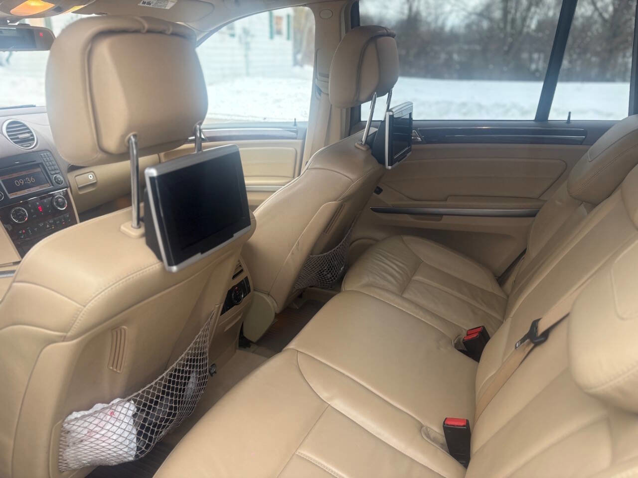 Used 2011 Mercedes-Benz GL 550 4MATIC image 21