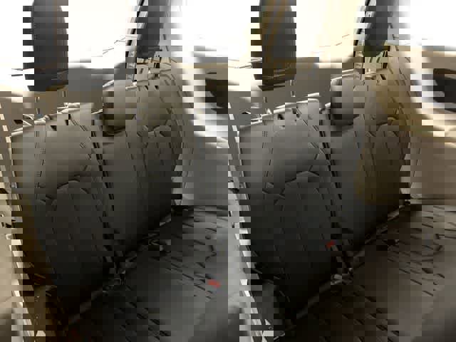 Used 2020 Chrysler Pacifica Limited w/ Advanced Safetytec Group FWD image 23