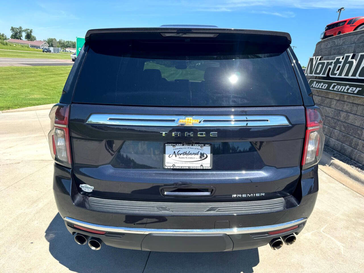 Used 2024 Chevrolet Tahoe Premier w/ Premium Package image 4