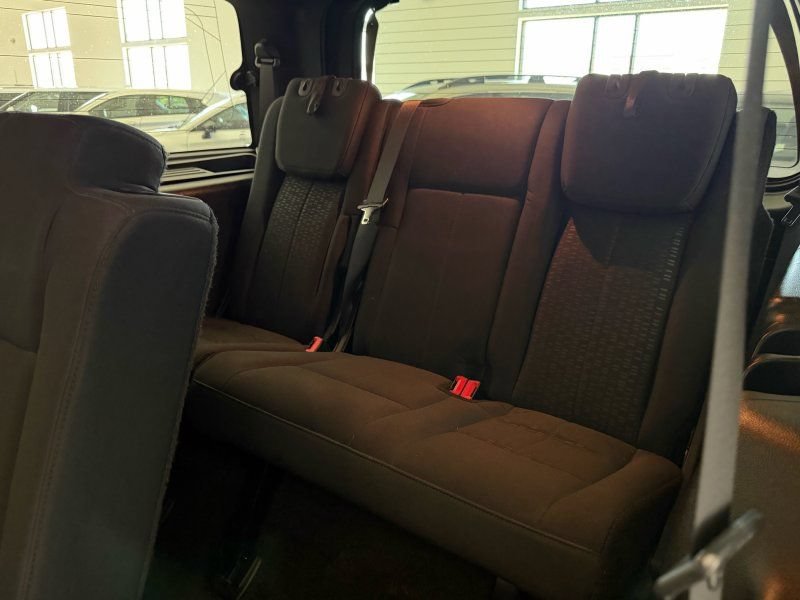 Used 2017 Ford Expedition XLT RWD image 18