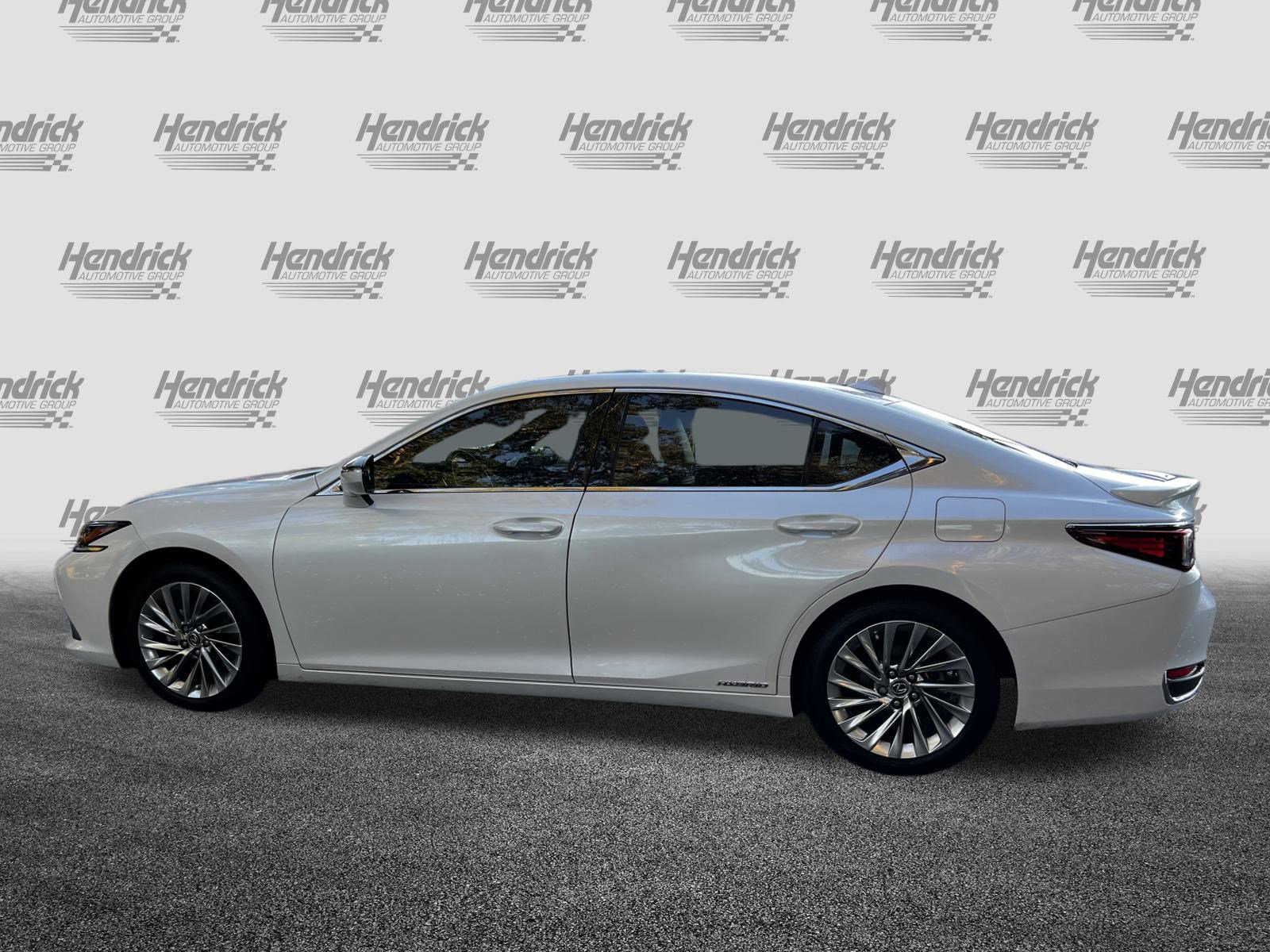 Used 2021 Lexus ES 300h Ultra Luxury w/ Accessory Package 2 image 6