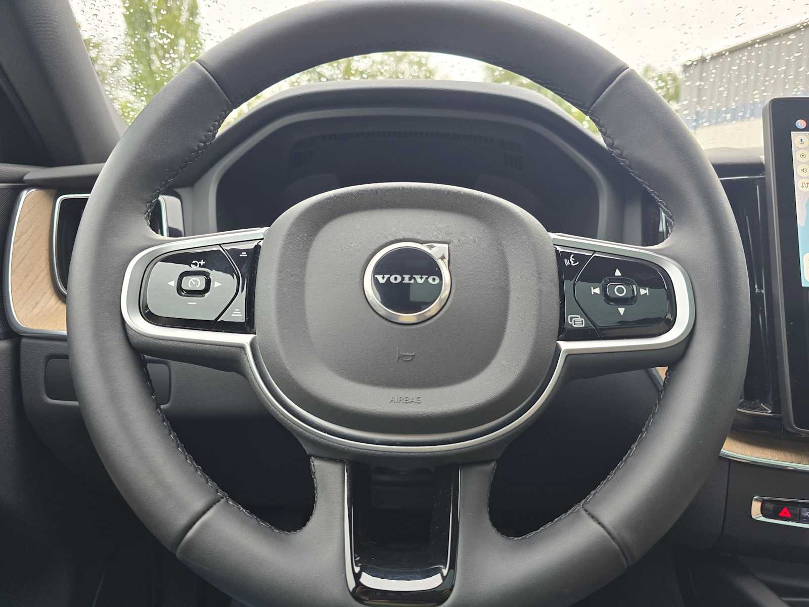 Used 2026 Volvo XC60 B5 Plus w/ Protection Package Premier AWD/4WD image 24