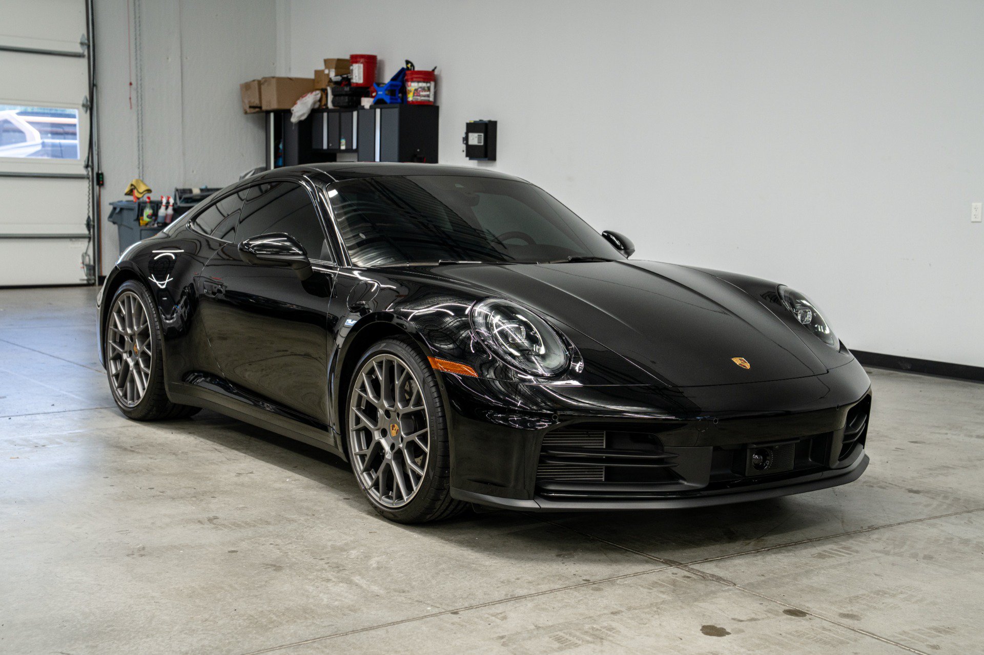 Used 2025 Porsche 911 Carrera RWD image 3