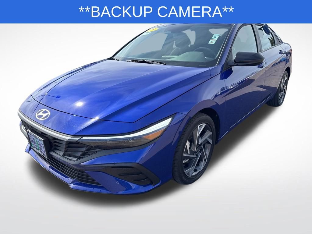 Used 2025 Hyundai Elantra SEL w/ Cargo Package image 3