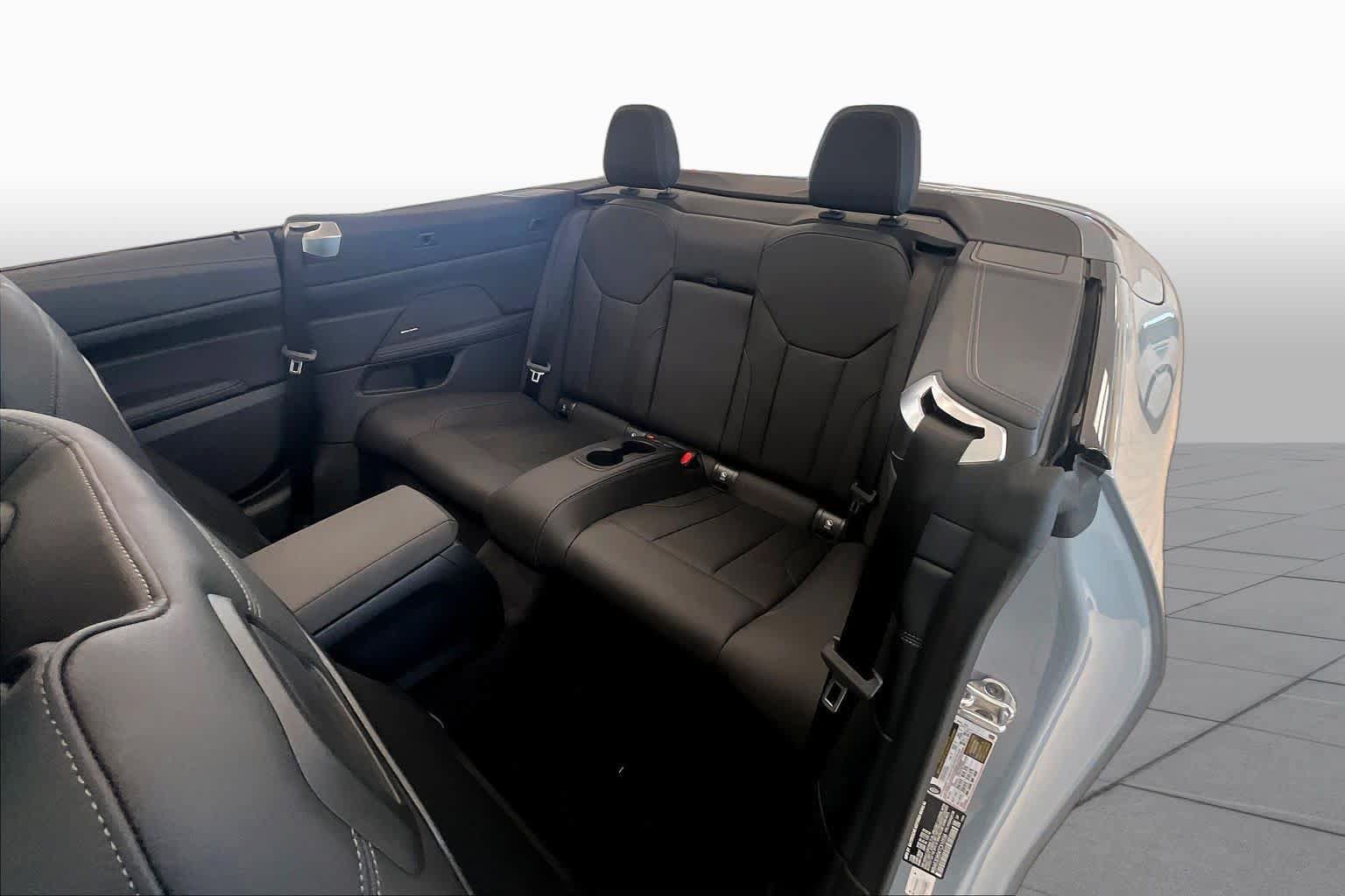 Used 2026 BMW M440i Convertible w/ Premium Package RWD image 16