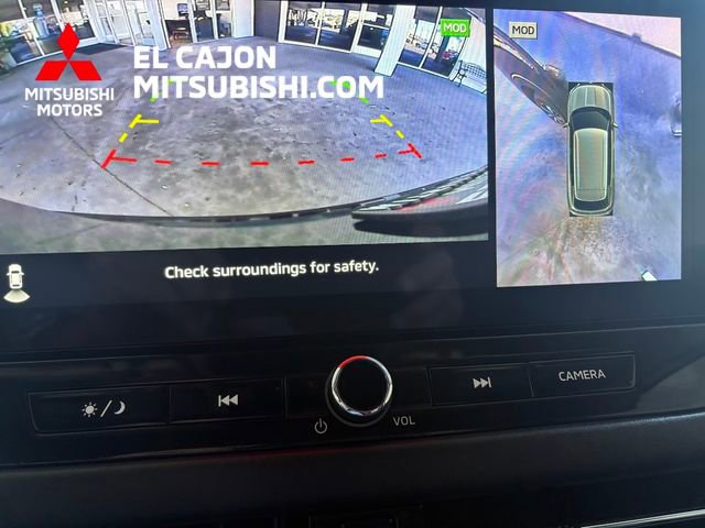 Used 2025 Mitsubishi Outlander SE image 21