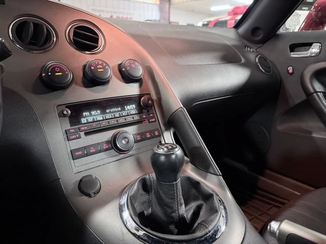 Used 2009 Pontiac Solstice GXP w/ Premium Package RWD image 24