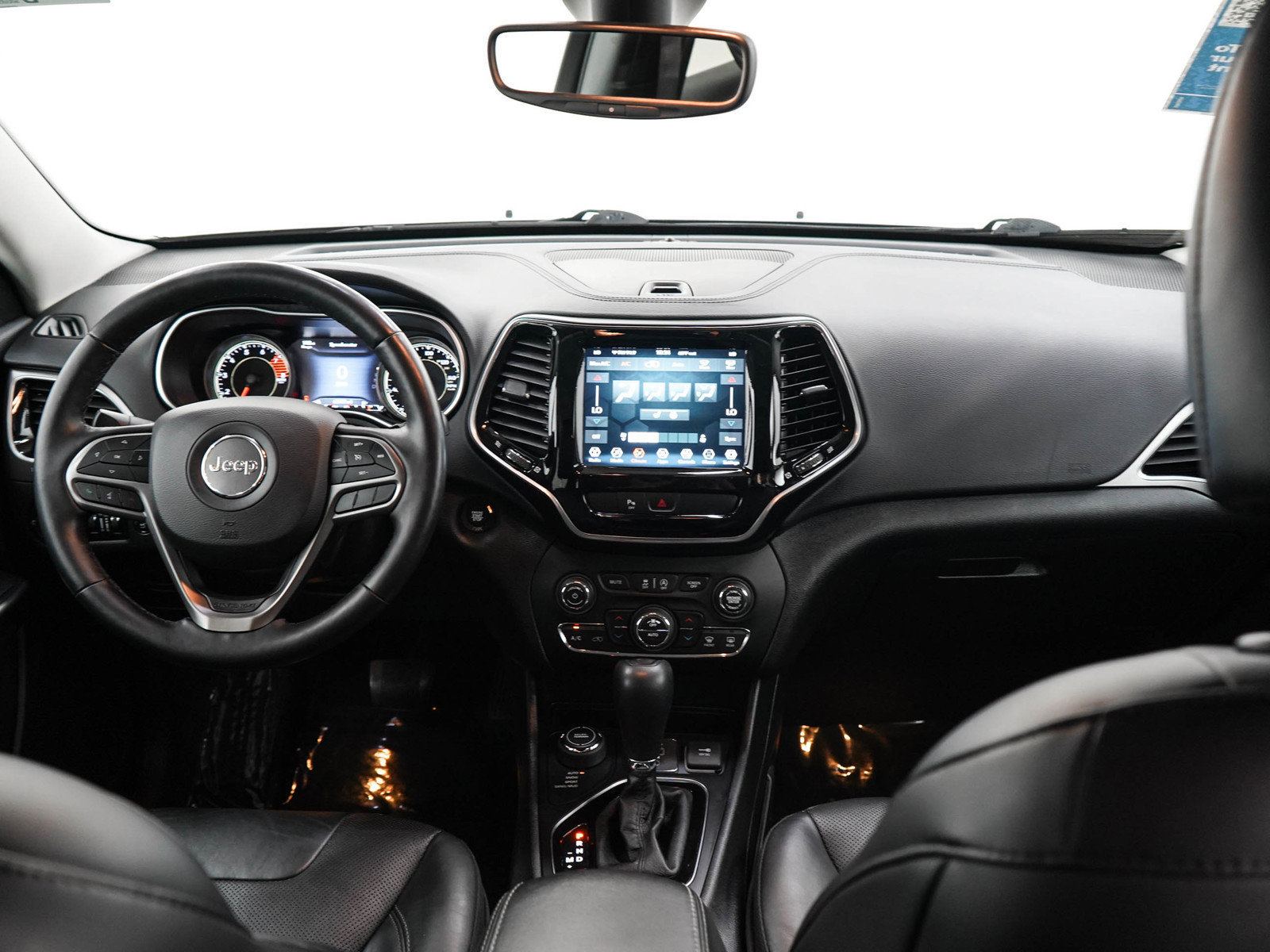 Used 2020 Jeep Cherokee Limited AWD/4WD image 13