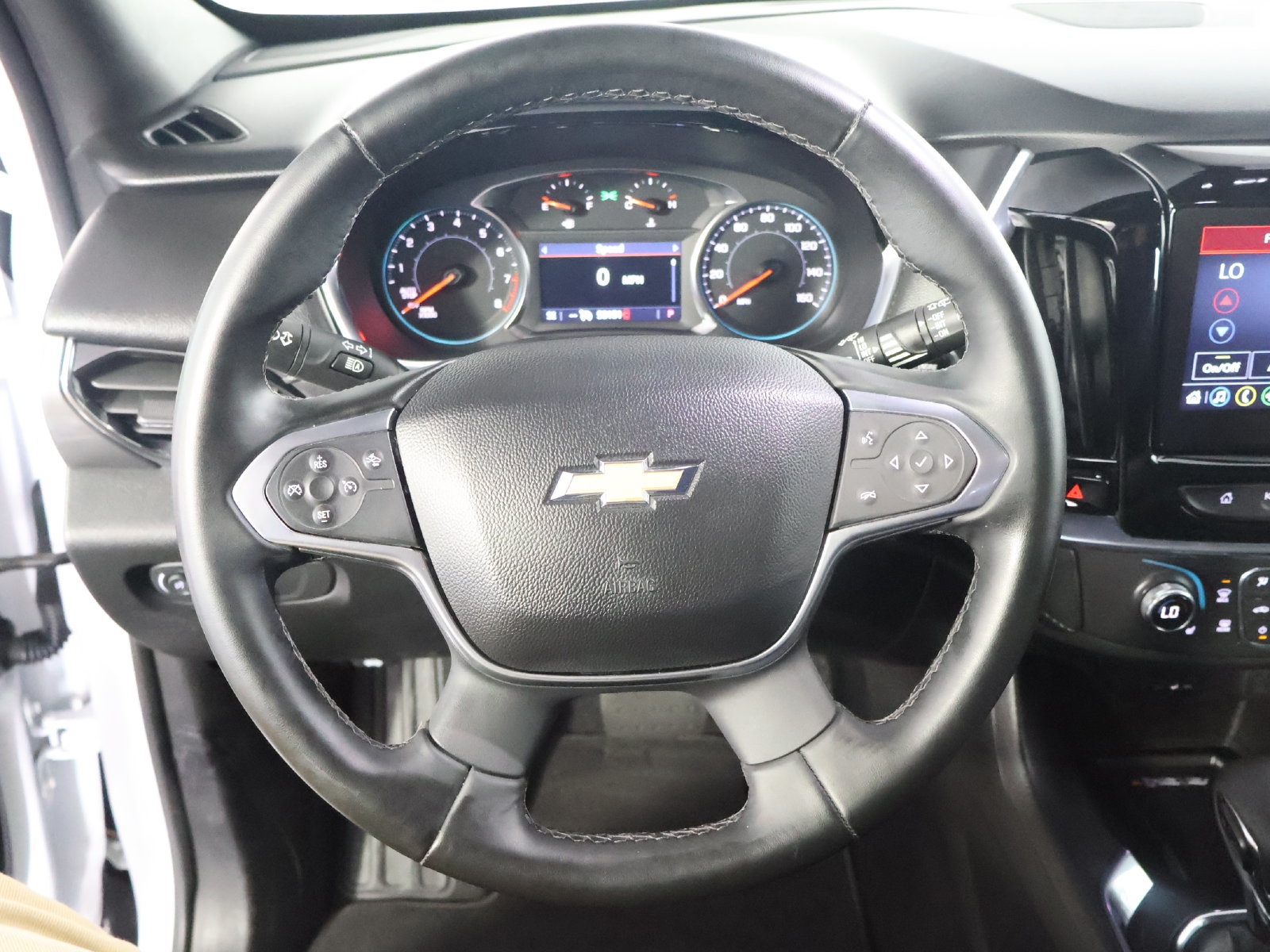 Used 2023 Chevrolet Traverse LT AWD/4WD image 33
