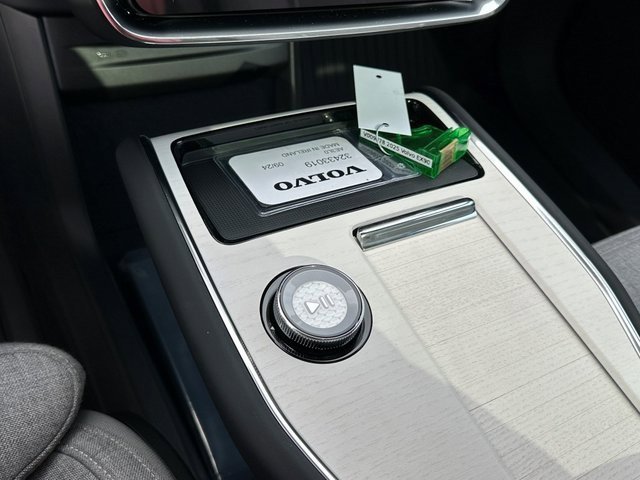 New 2025 Volvo EX90 Ultra image 26