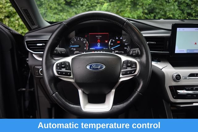 Used 2023 Ford Explorer XLT w/ Equipment Group 202A AWD/4WD image 4