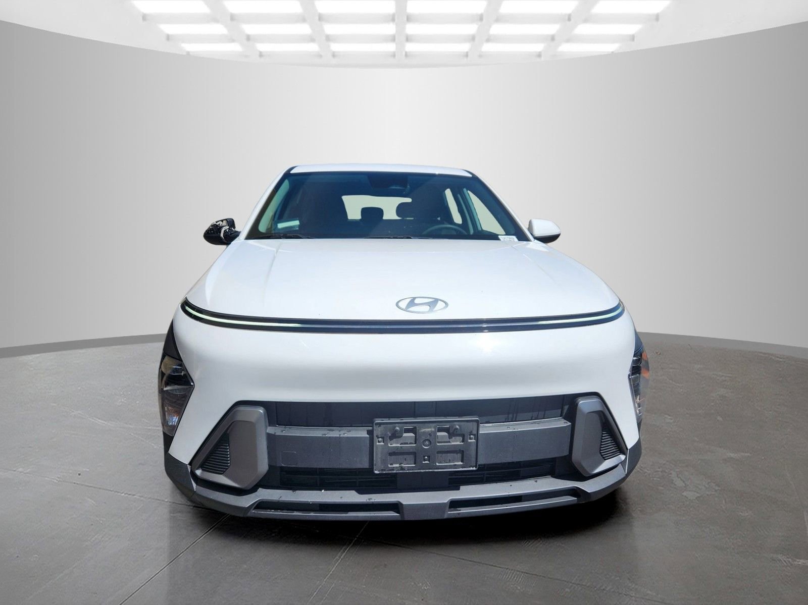 Used 2024 Hyundai Kona SE FWD image 2