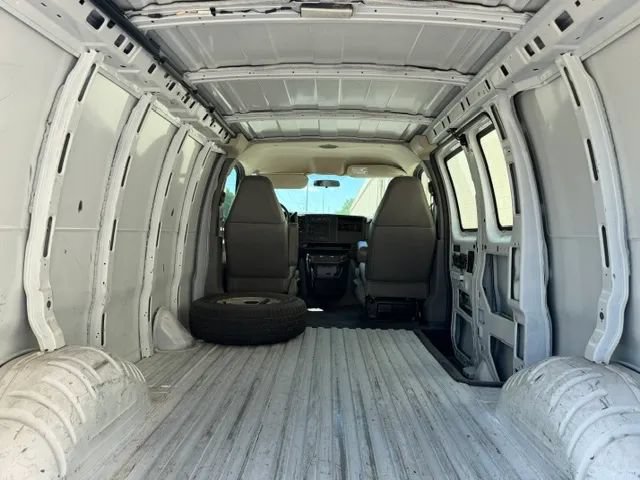 Used 2007 Chevrolet Express 1500 RWD image 22