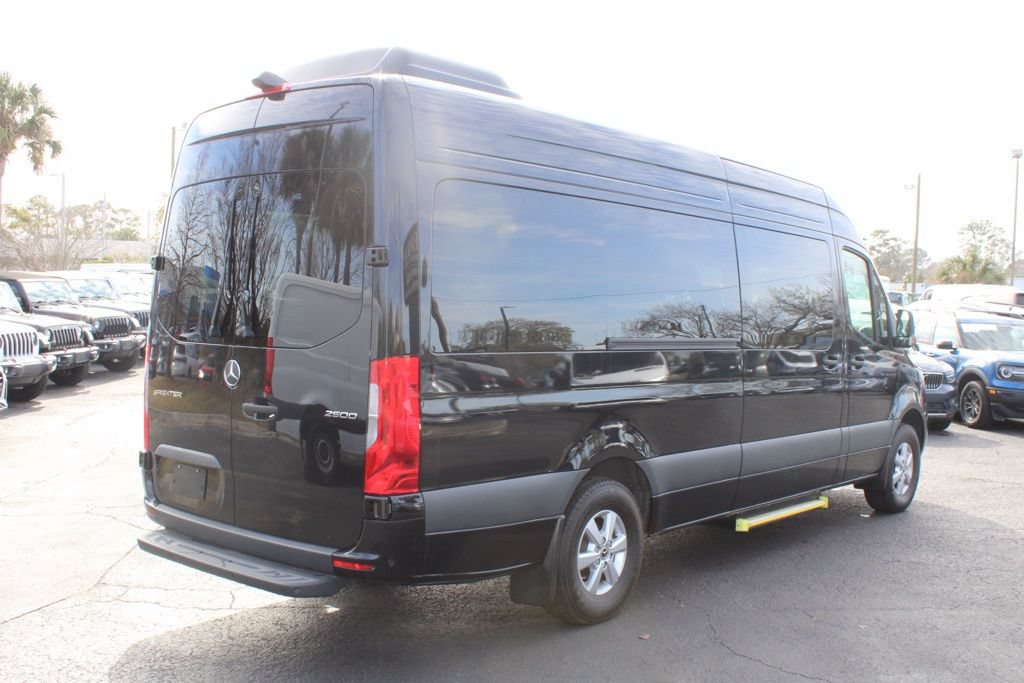 Used 2024 Mercedes-Benz Sprinter 2500 image 7