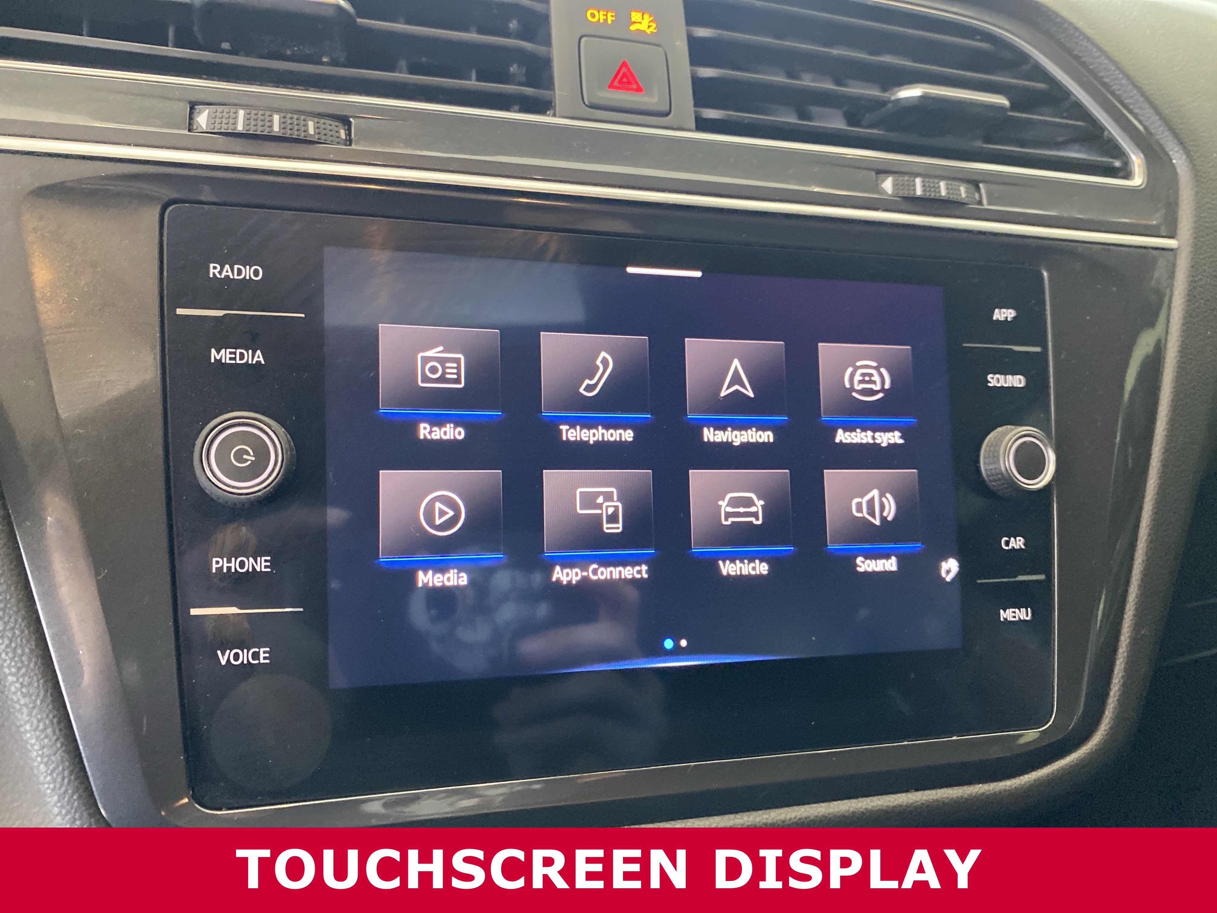 Used 2021 Volkswagen Tiguan SE image 16