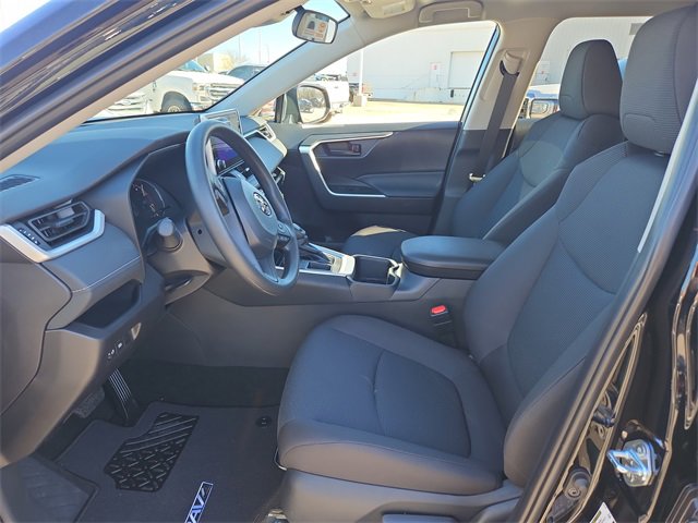 Used 2025 Toyota RAV4 LE image 18