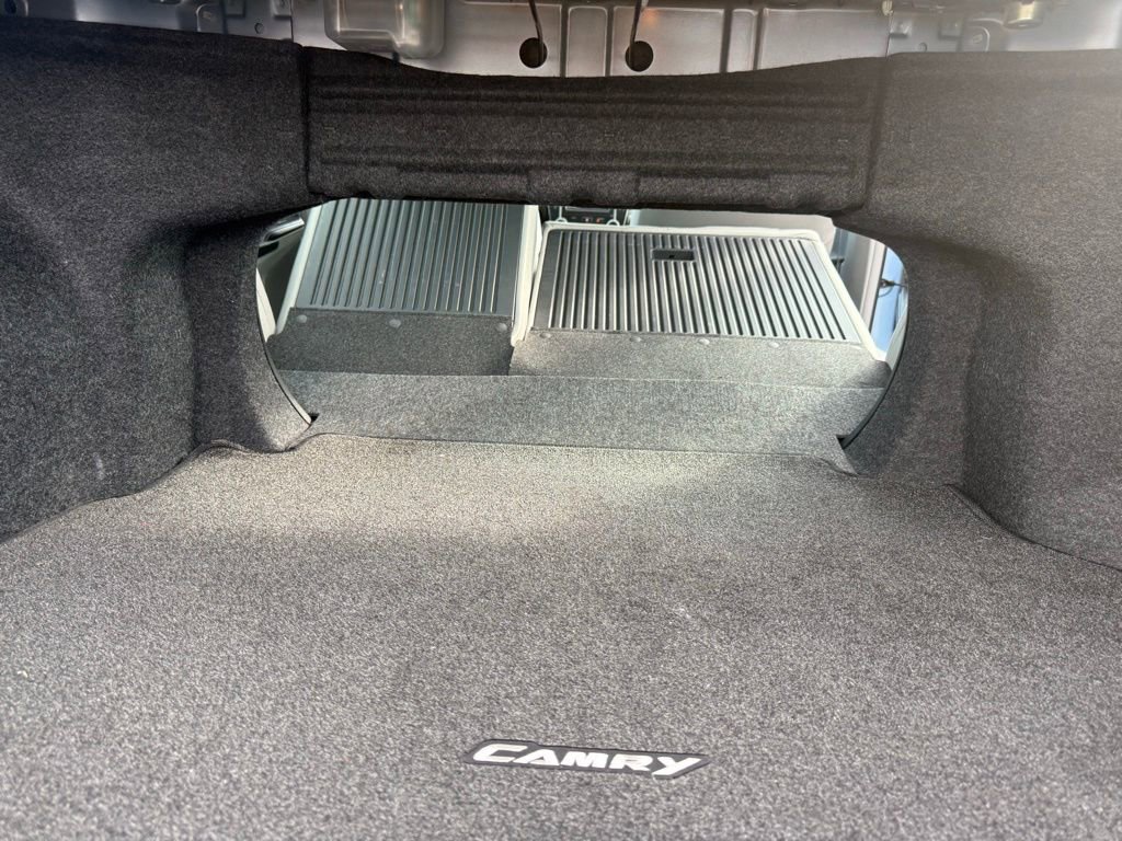 Used 2012 Toyota Camry LE image 34