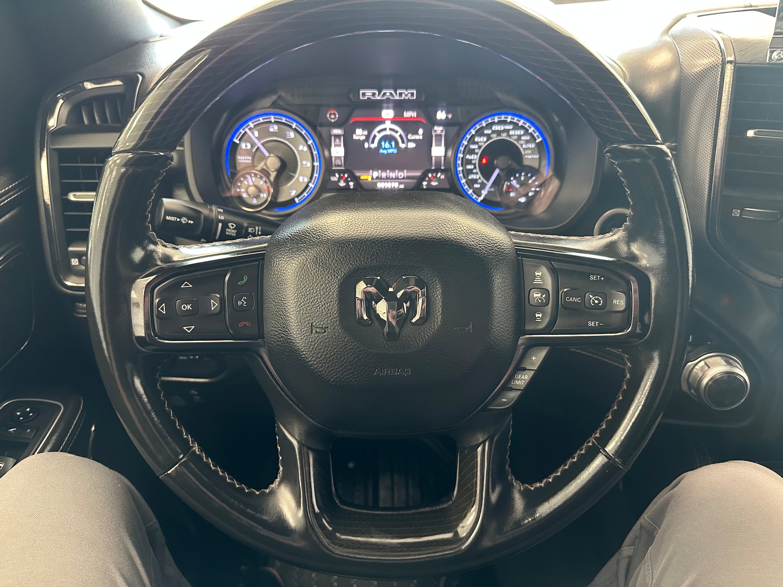 Used 2022 RAM 1500 Limited AWD/4WD image 21