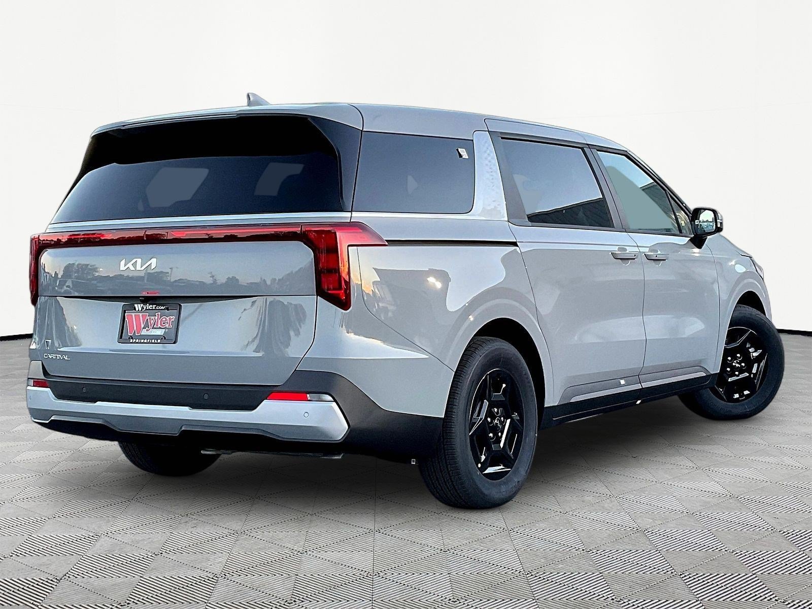 New 2027 Kia Carnival FWD image 7