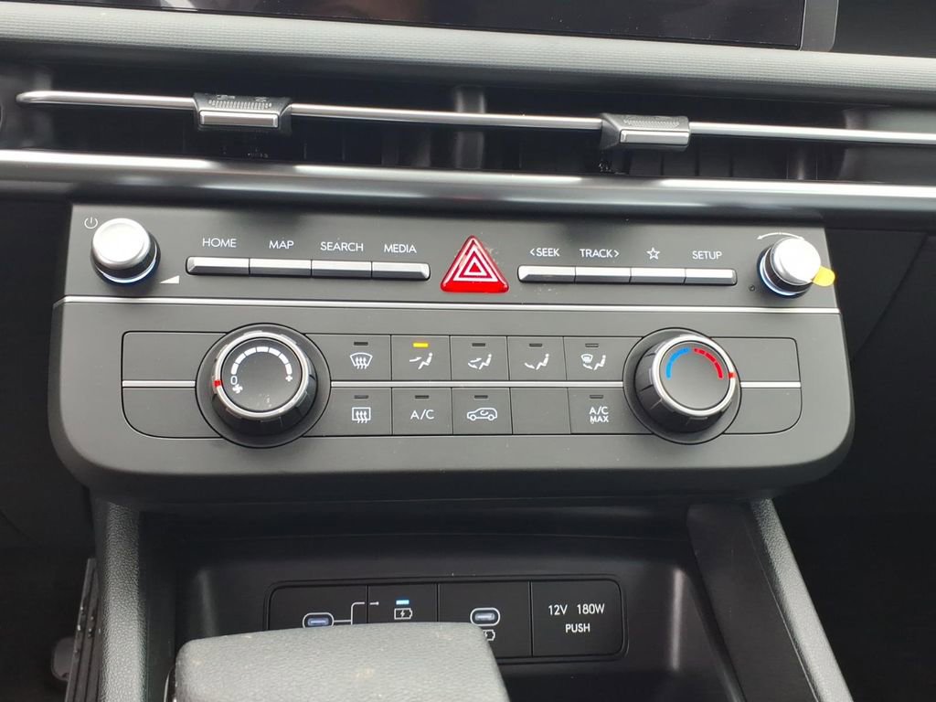 New 2026 Hyundai Tucson SE image 24