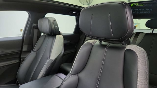 Used 2024 Cadillac Lyriq Tech RWD image 35