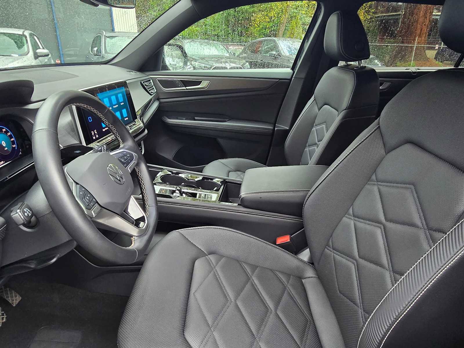 Used 2025 Volkswagen Atlas Cross Sport SE image 20