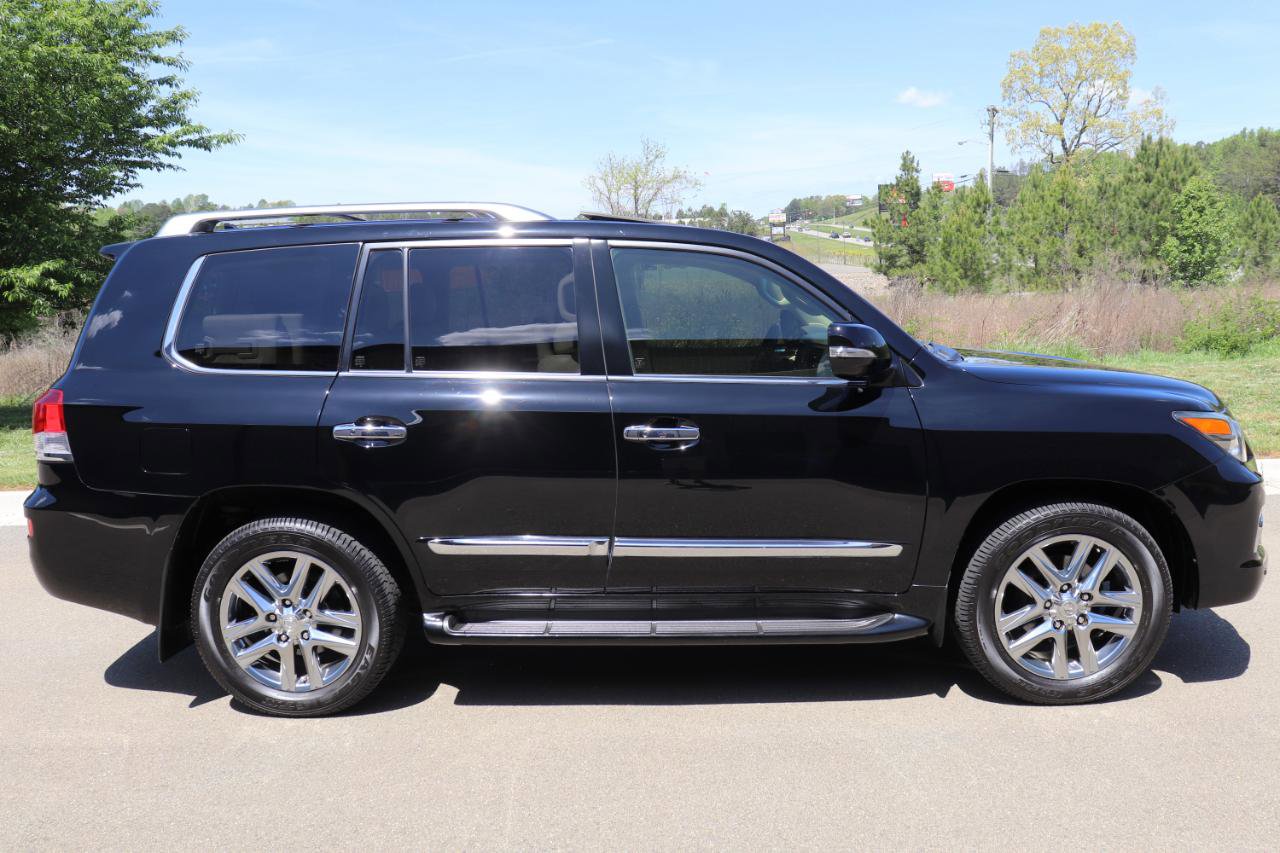 Used 2014 Lexus LX 570 4WD image 16