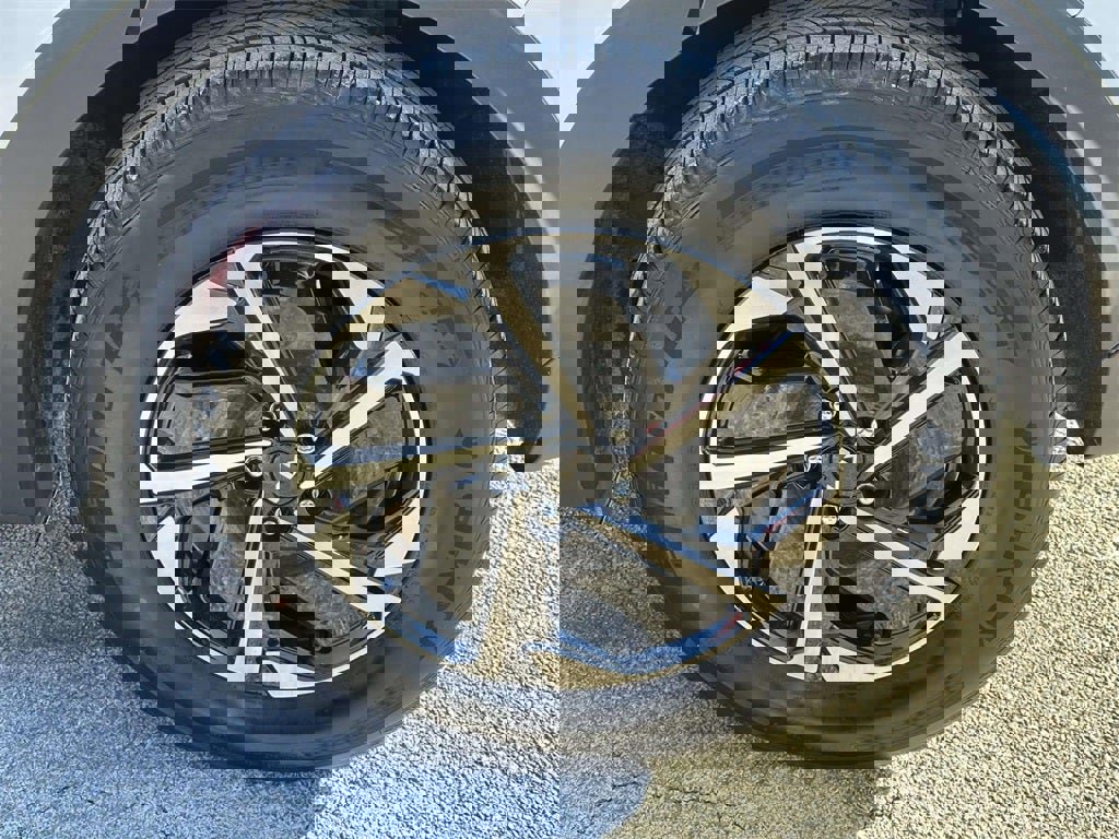 Used 2023 Kia Sportage LX image 11