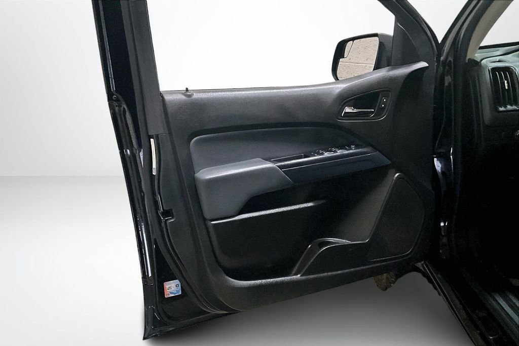 Used 2019 Chevrolet Colorado Z71 w/ Z71 Midnight Edition image 21