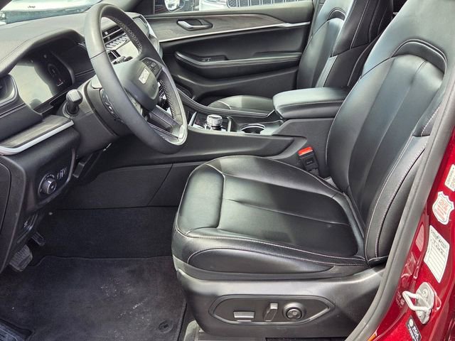 Certified 2024 Jeep Grand Cherokee Limited image 4