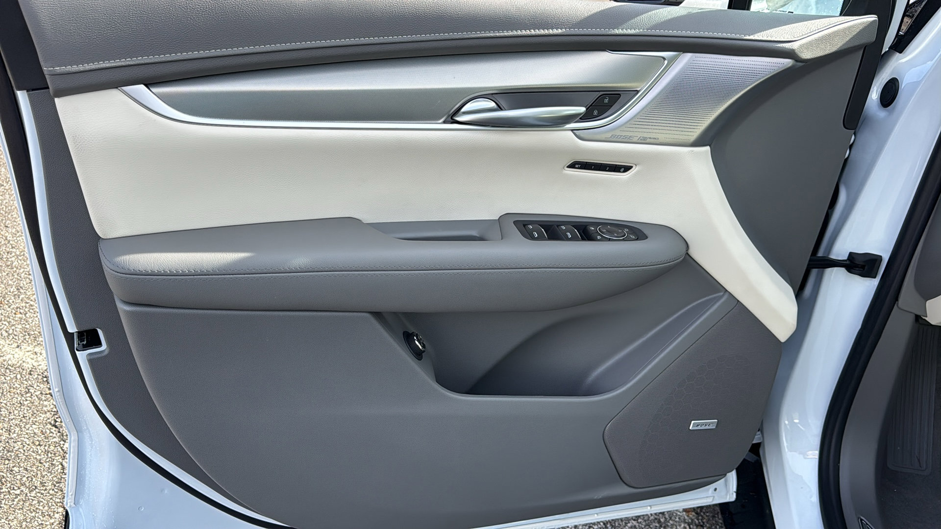 New 2026 Cadillac XT5 Premium Luxury w/ LPO, Floor Liner Package image 10