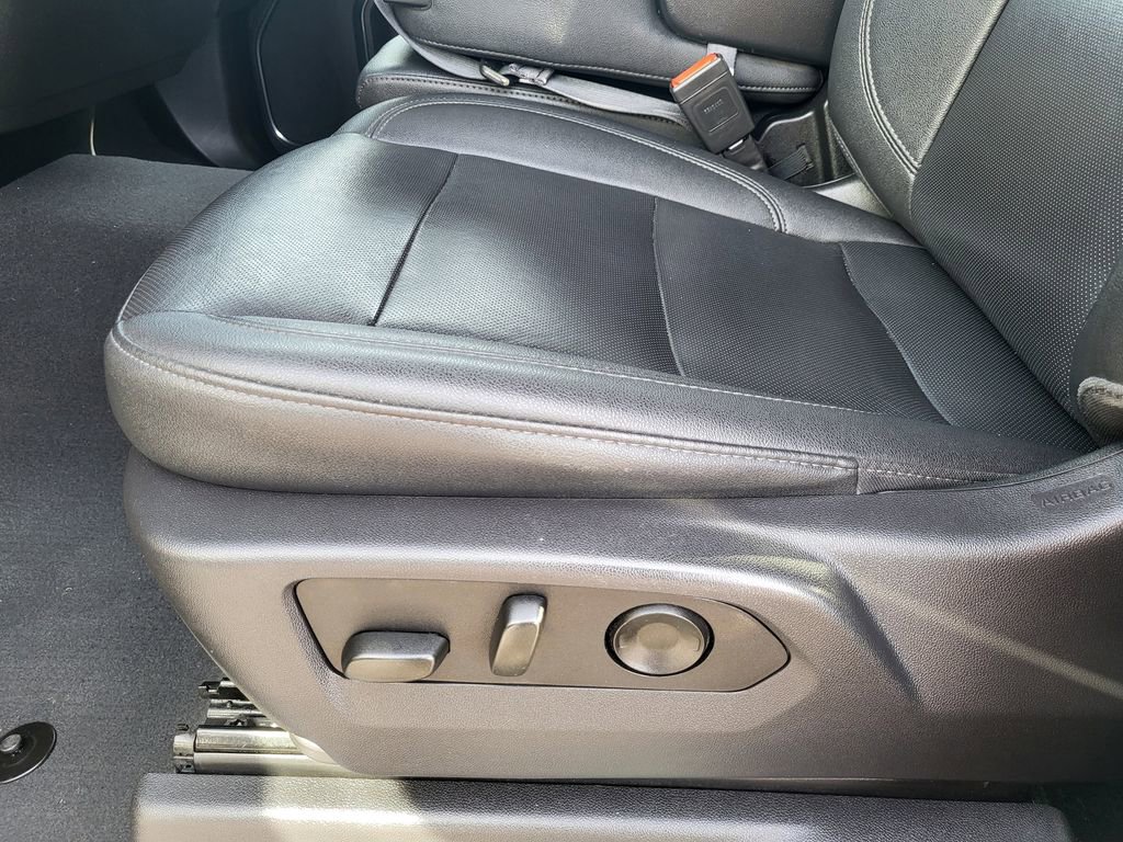Used 2024 GMC Sierra 1500 SLT AWD/4WD image 17