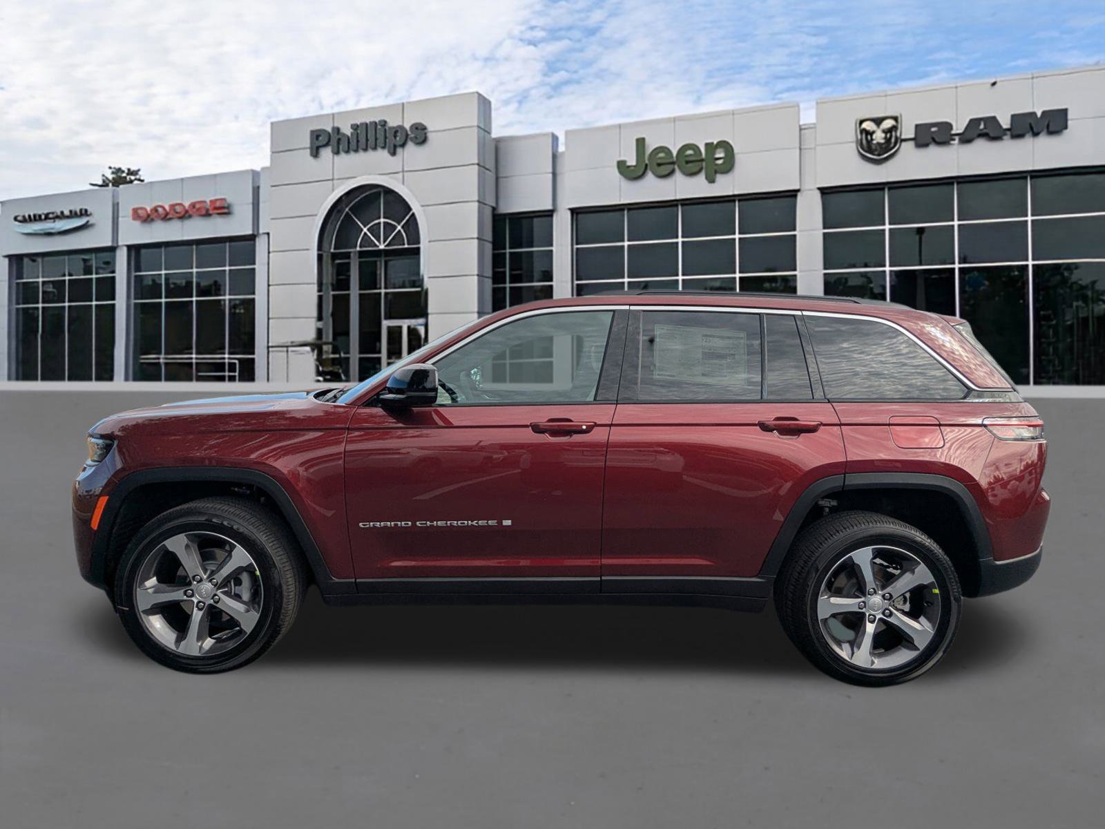 New 2026 Jeep Grand Cherokee Limited w/ Luxury Tech Group II image 6