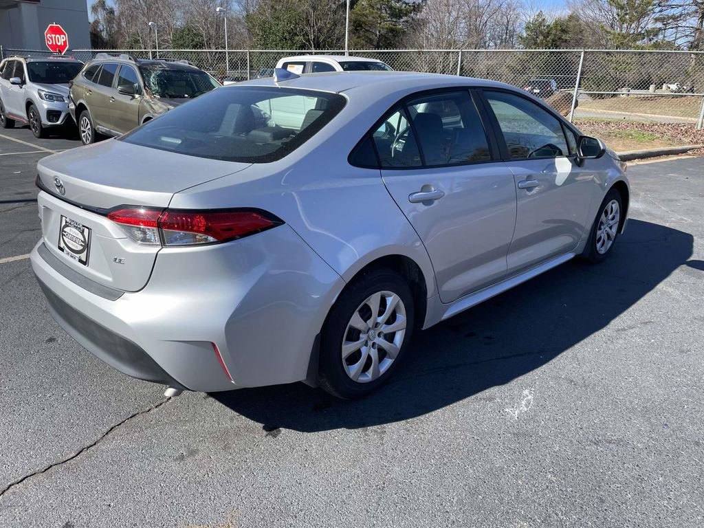 Used 2025 Toyota Corolla LE image 10