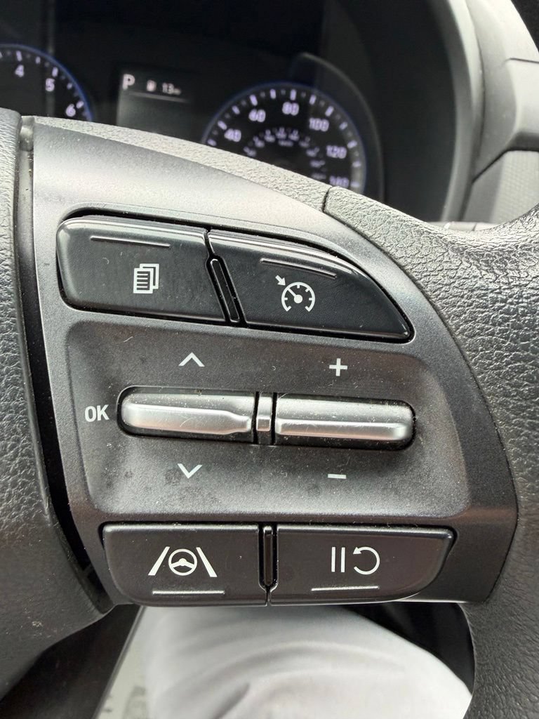 Used 2022 Hyundai Kona SEL AWD/4WD image 23