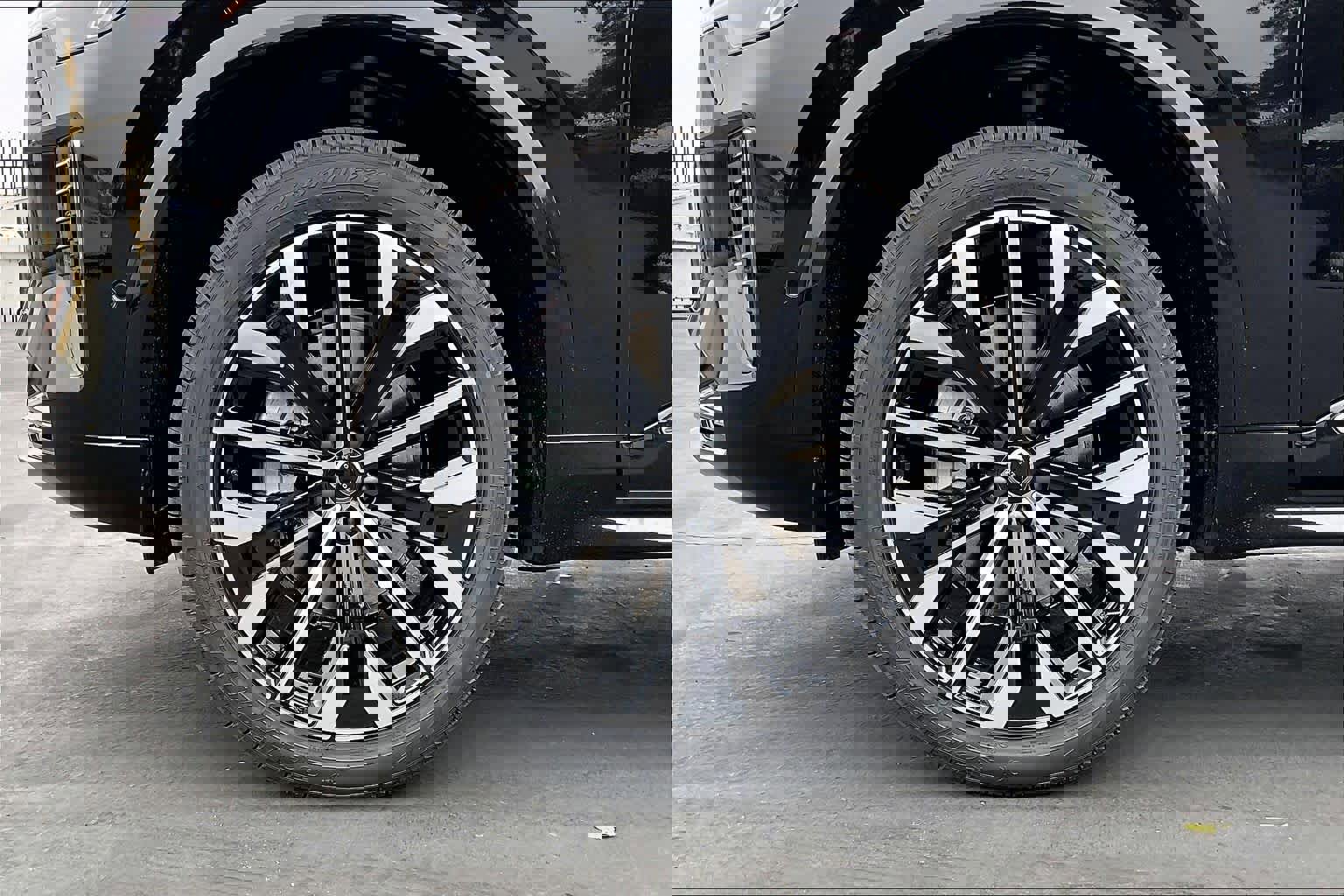 New 2026 Volvo XC90 B5 Plus image 14