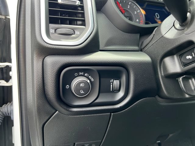 New 2025 RAM 2500 Big Horn AWD/4WD image 12