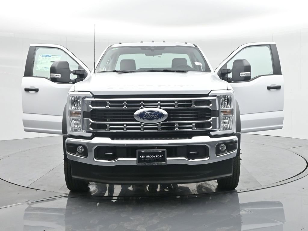New 2024 Ford F450 XL w/ XL Chrome Package image 19