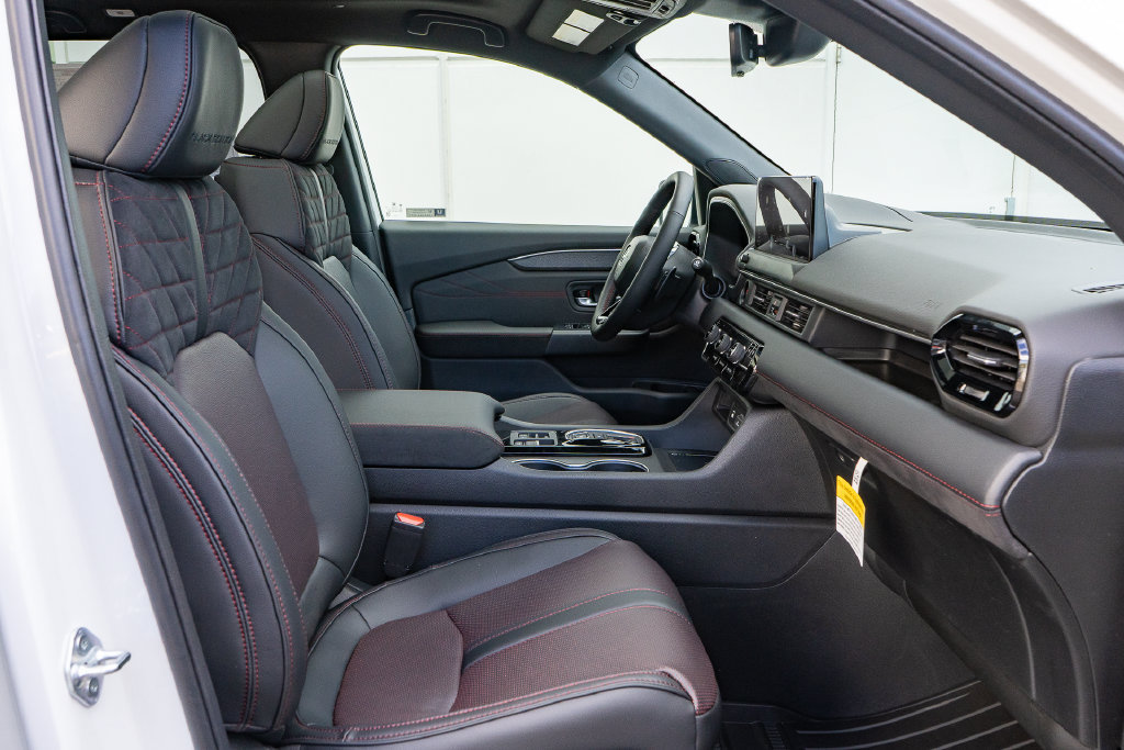 New 2026 Honda Pilot Black Edition image 17