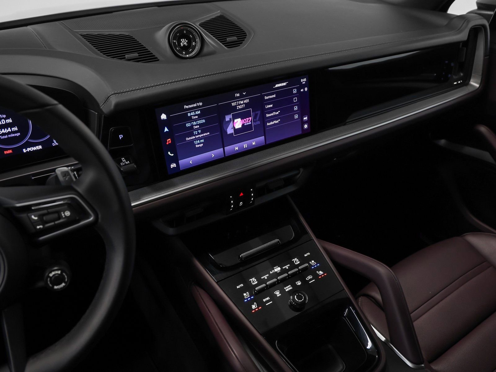 Certified 2025 Porsche Cayenne E-Hybrid image 36