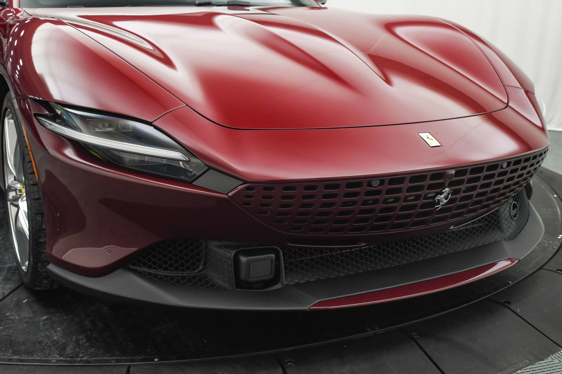 Used 2023 Ferrari Roma image 27