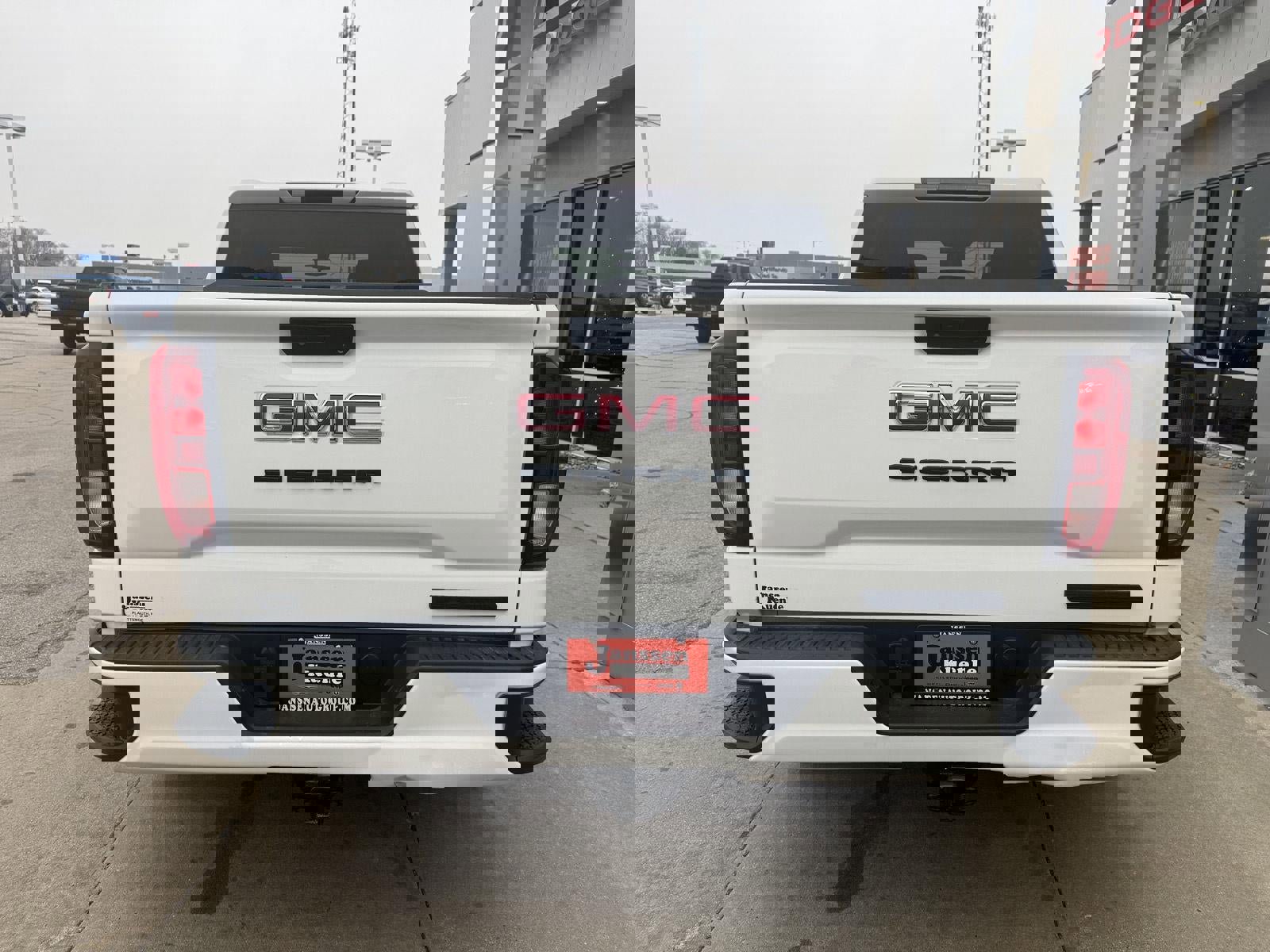 Used 2020 GMC Sierra 1500 Elevation w/ Elevation Value Package image 7