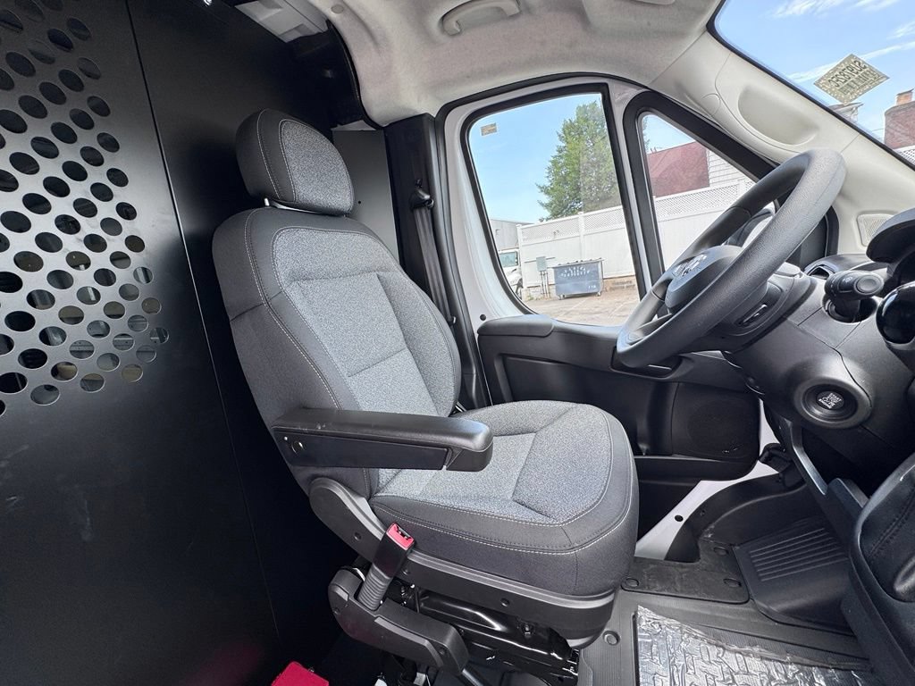 Used 2025 RAM ProMaster 2500 w/ U-Haul Equipment Group FWD image 20