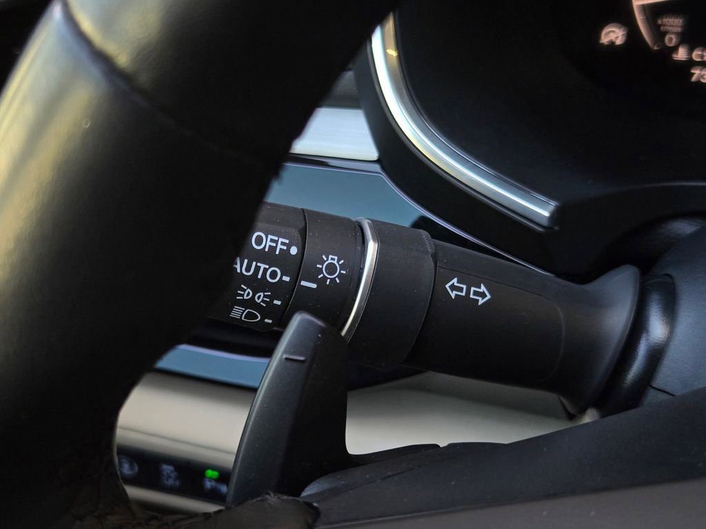 Used 2023 Acura MDX FWD w/ Technology Package image 32