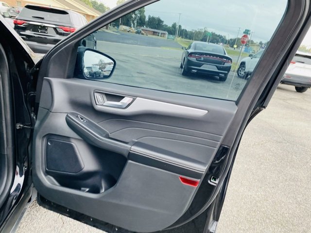 Used 2023 Ford Escape Platinum image 21