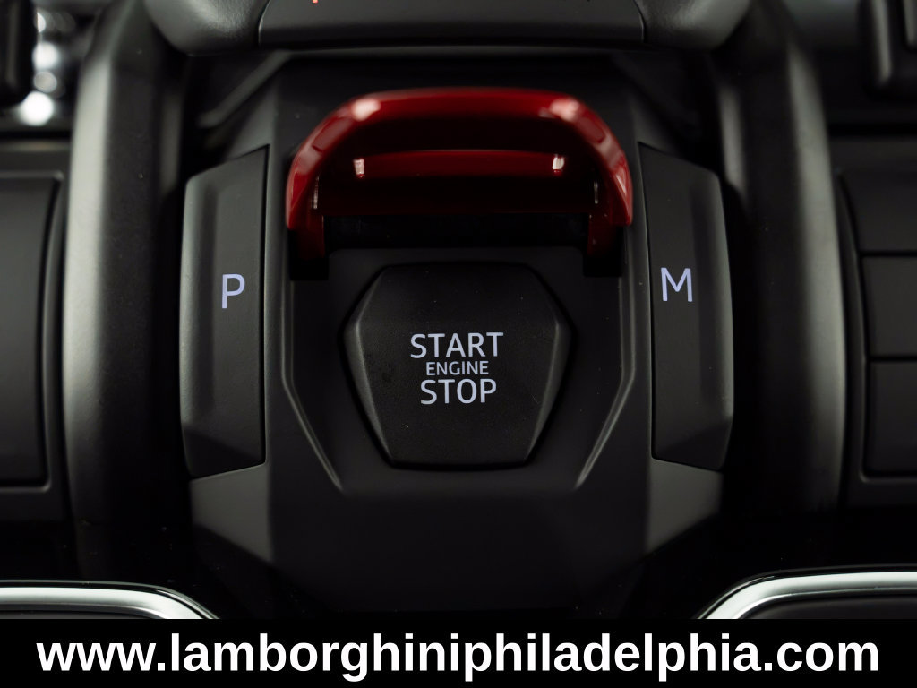 Used 2025 Lamborghini Urus SE AWD/4WD image 27