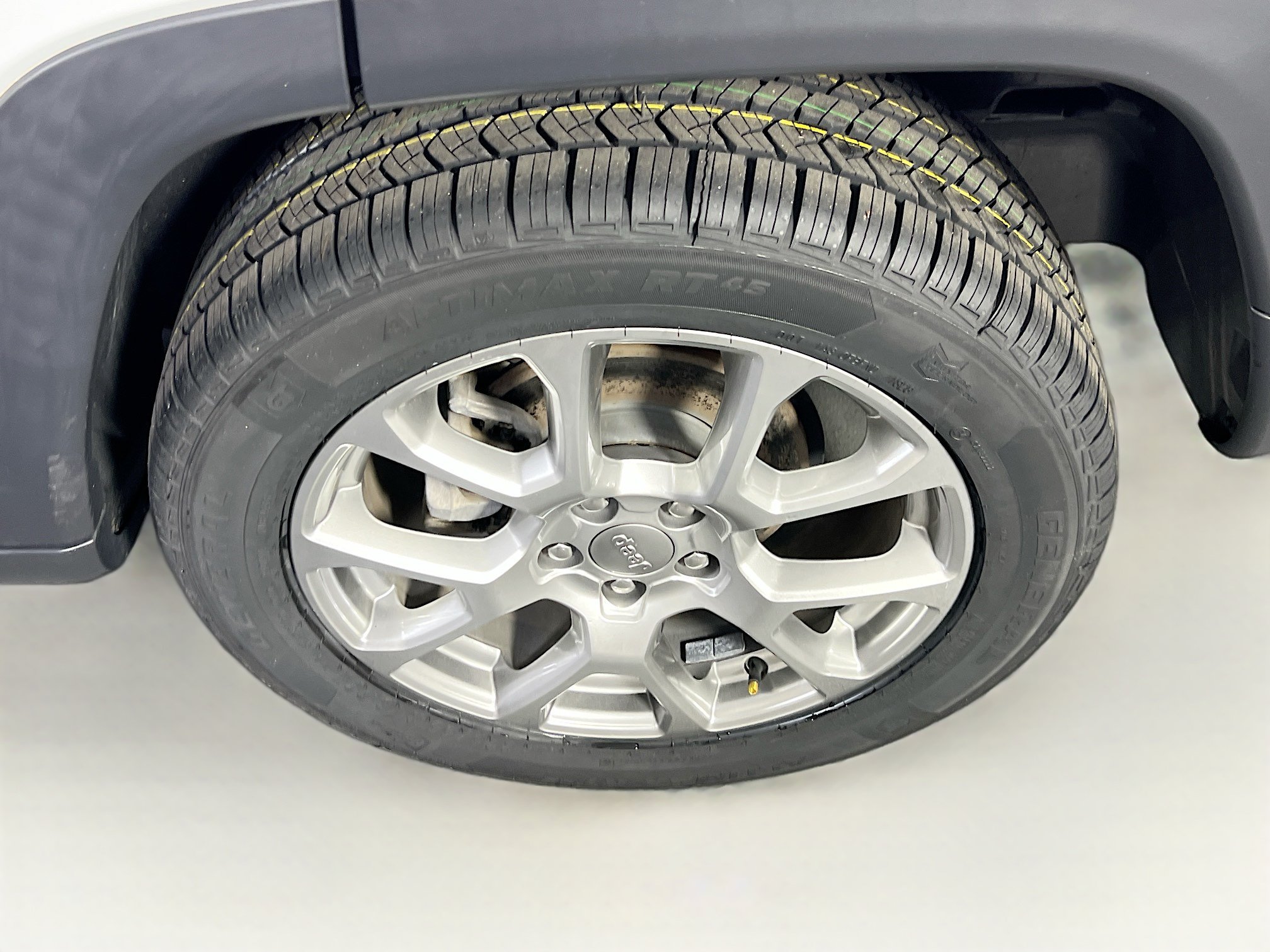 Used 2022 Jeep Compass Latitude AWD/4WD image 29