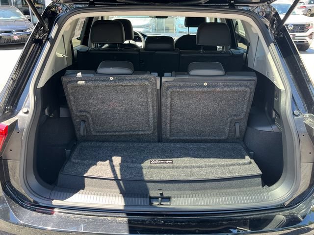 Used 2023 Volkswagen Tiguan SE FWD image 26