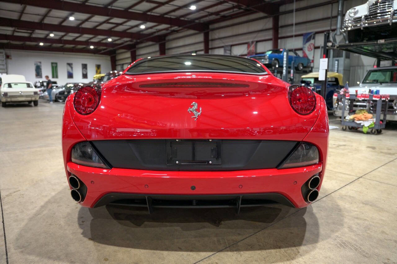 Used 2013 Ferrari California image 21